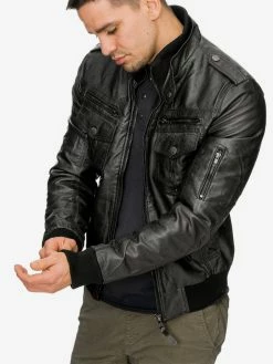 Indicode Jeans Tussenjassen Tussenjas Inco Heren Zwart -Indicode Jeans Verkoop 2023 90ef7e87138018bfbb2bbf10c2b2d519